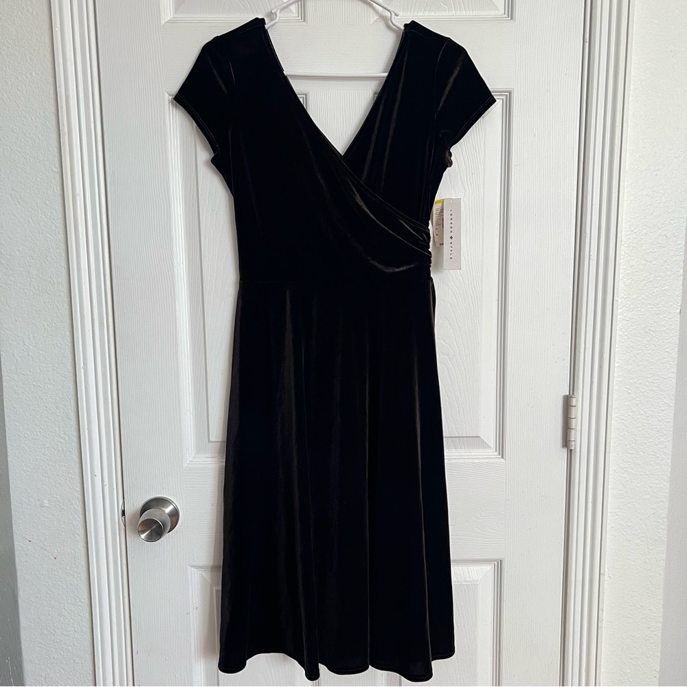 London Style | Dark Brown Velvet Dress Wrap Front